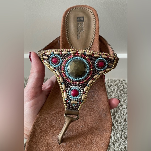 NWT White Mountain Beaded Wedge Sandals - Picture 5 of 7